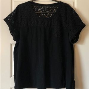 Black cotton and lace tee